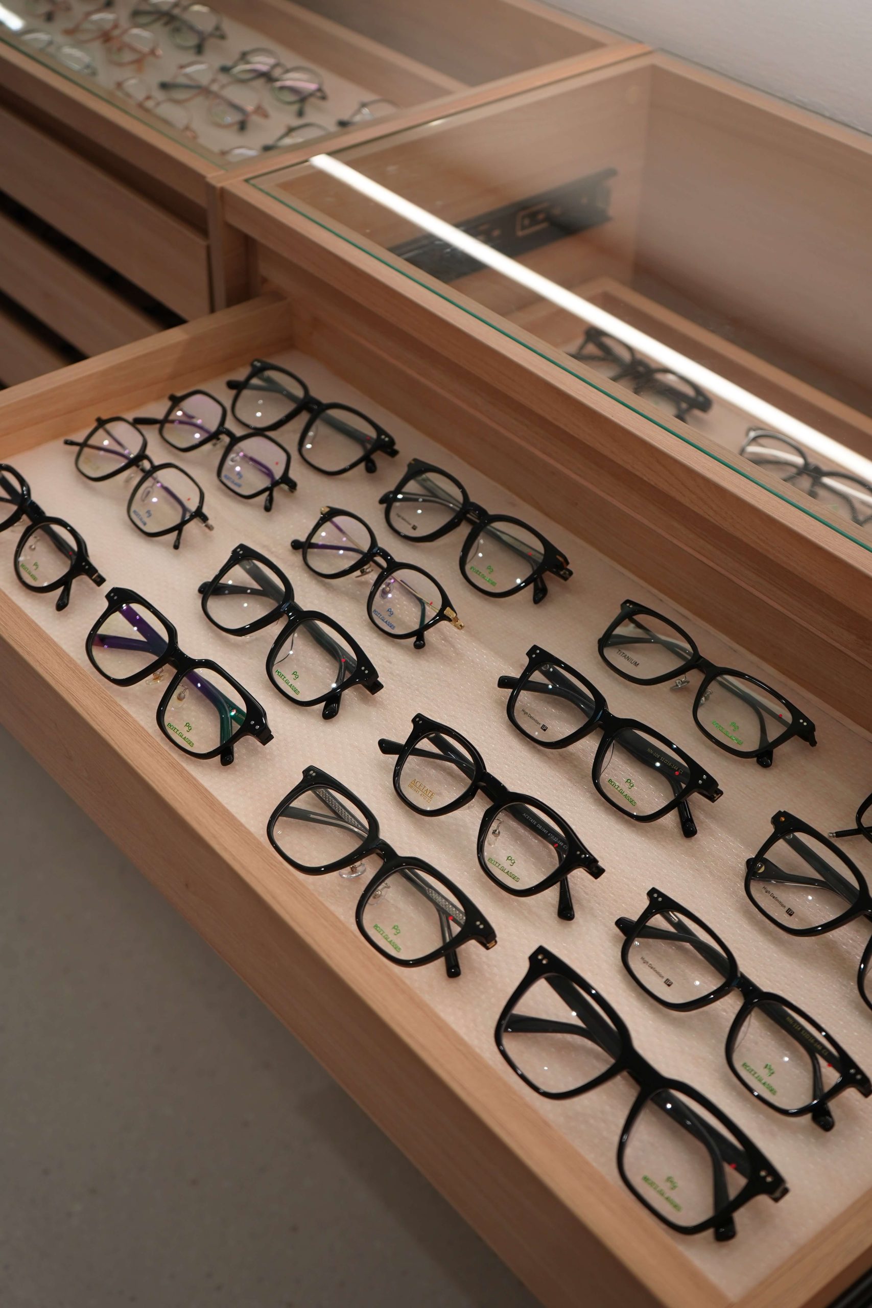 Multifocal Specialist Sri Petaling frame